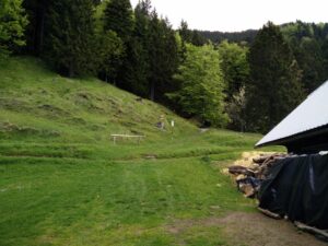Begunjscica Trail - Tomceva Koca Mountain Hut