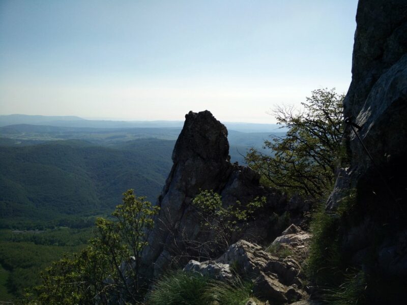 Nanos Trail - Rocky Terrain