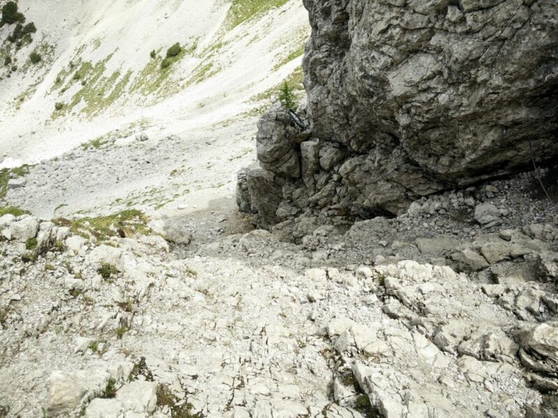 Cima del Cacciatore - Descent over the secured path is rather steep