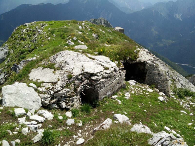 Jof di Miezegnot - Bunkers on the summit