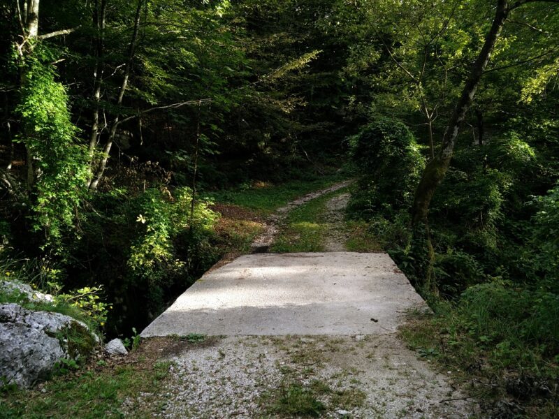 Krn Trail - After crossing the bridge go left