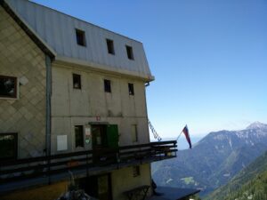Skuta Trail – Mountain hut at Korsko Sedlo