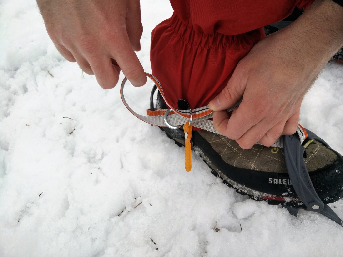 Winter Hiking Gear How to use crampons, ice axes and gaiters? Nail
