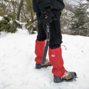 Winter Hiking Gear: How to use crampons, ice axes and gaiters?