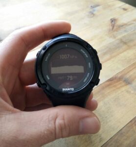 How to use barometer on a Suunto watch