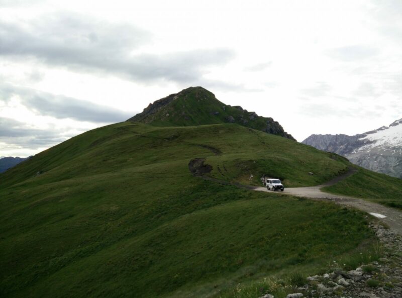Sass Ciapel Trail - The fork; left goes the ridge path and right is the path to Rifugio Viel Dal Pan