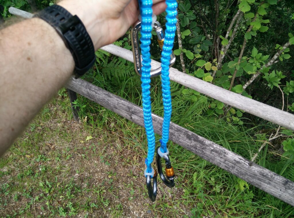 Petzl Scorpio Via Ferrat Set: Elastic arms are very short when retracted and thus they don't bother you while you are climbing