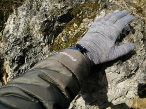 Isobaa Merino Liner Gloves: The gloves fit tightly as a pair of liner gloves should