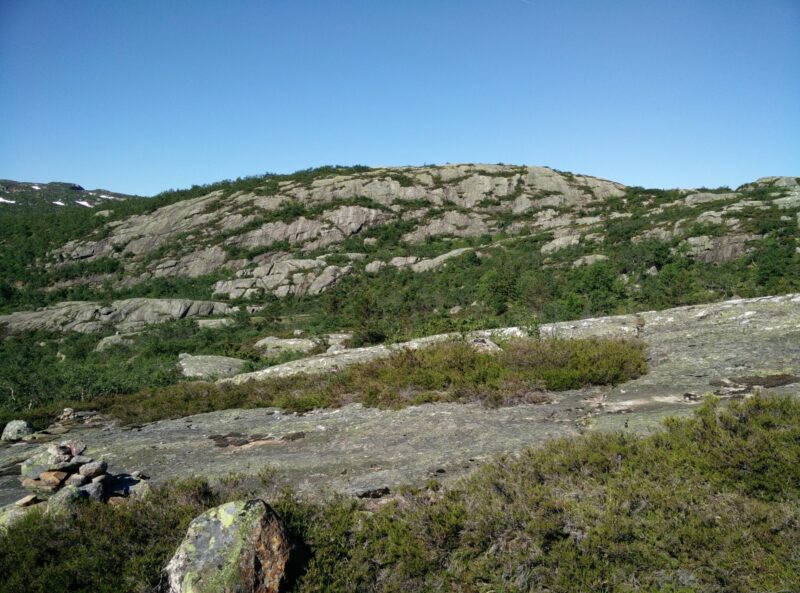 Reinstjønn Hiking Trail in Bortelid, Norway - rocky ridges on the plateau