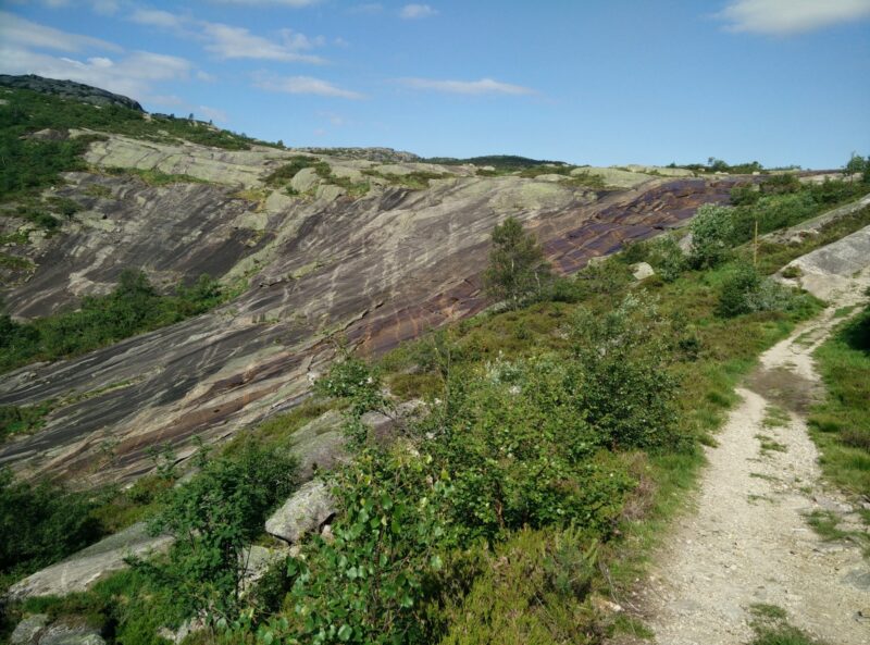 Kvitevatn Trail - Kvitefossen in summer
