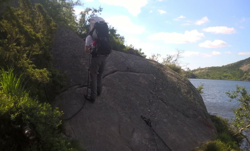 Kvitevatn Trail - a bit of rappelling