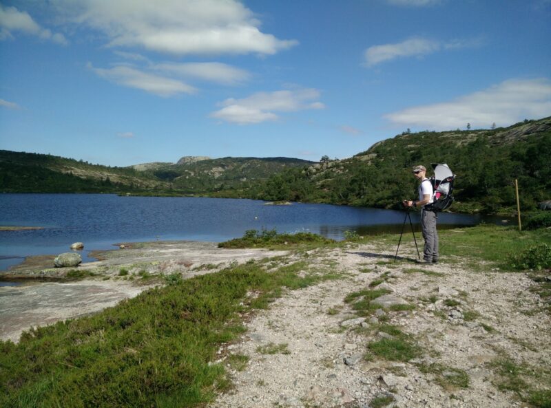 Kvitevatn Trail - at the brink of Kvitevatn lake