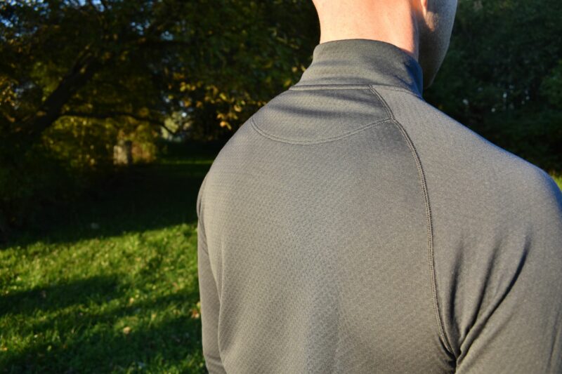 Patagonia Capilene Midweight Zip-Neck: Flatlock seams