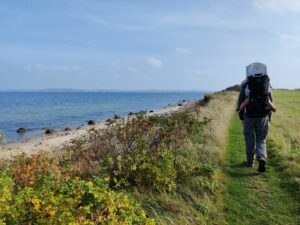 Tunø Hiking Trail - path runs close to the beach at times