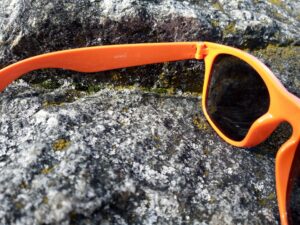 How to choose sunglasses for hiking - Sunglasses should always block out 99-100% of UV-light