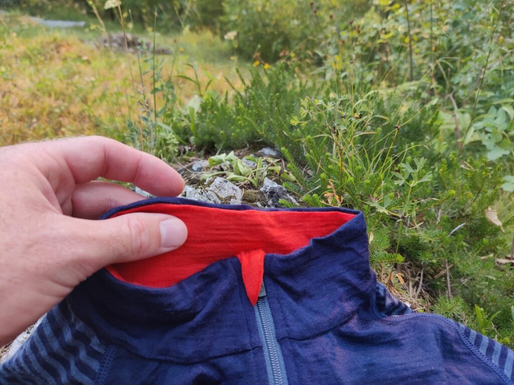 Isobaa Long Sleeve Zip Neck: The collar is made of two layers for extra warmth and durability