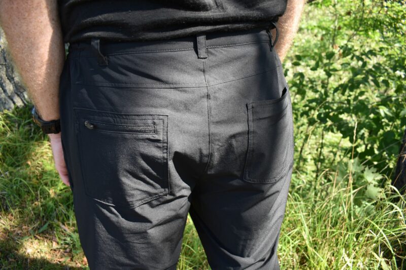 Apricoat Adventure Pants - back pockets, one zippered
