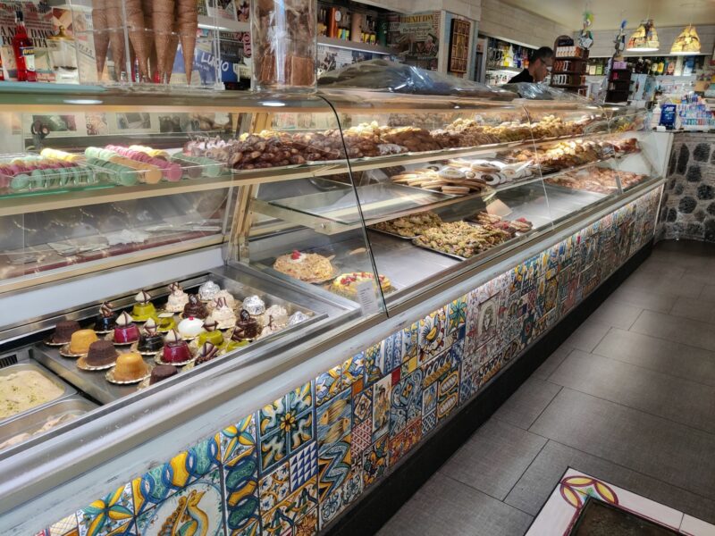Mount Etna Hiking Trail - make a delicious purchase at the Dolce Vita Cafe in Nicolosi to use the restroom