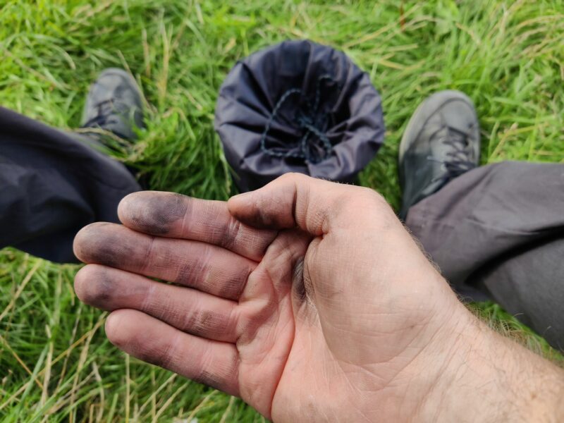 Prepare to have dirty hands after packing the stove