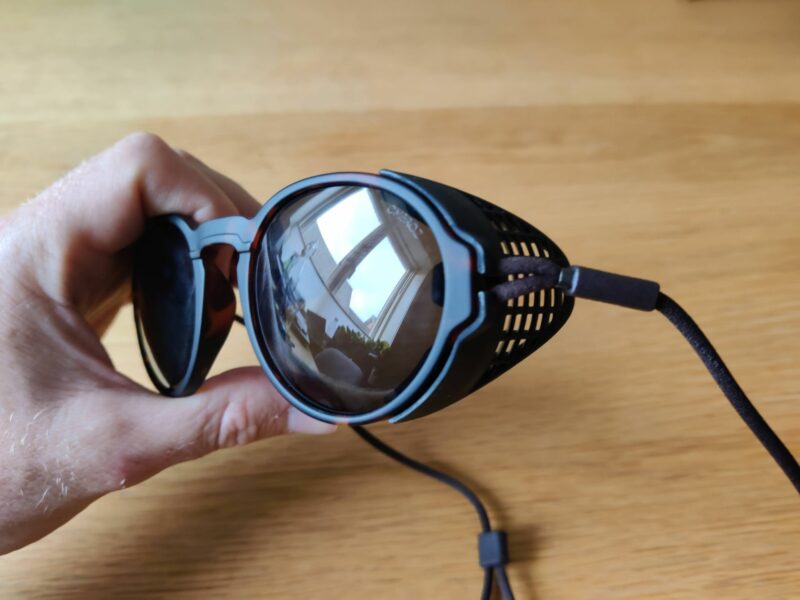 The side shields are relatively easy to put on