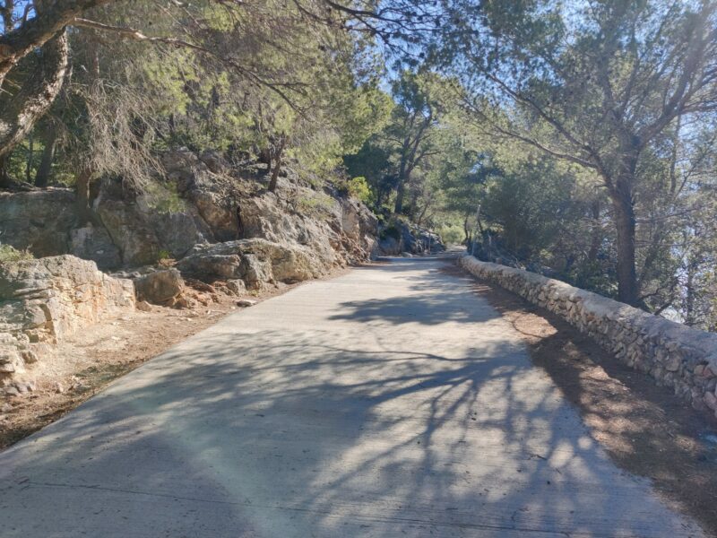 Puig de Maria Hiking Trail - The trail is quite steep
