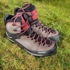 Salewa Mountain Trainer 2 MID GTX Hiking Boots Review